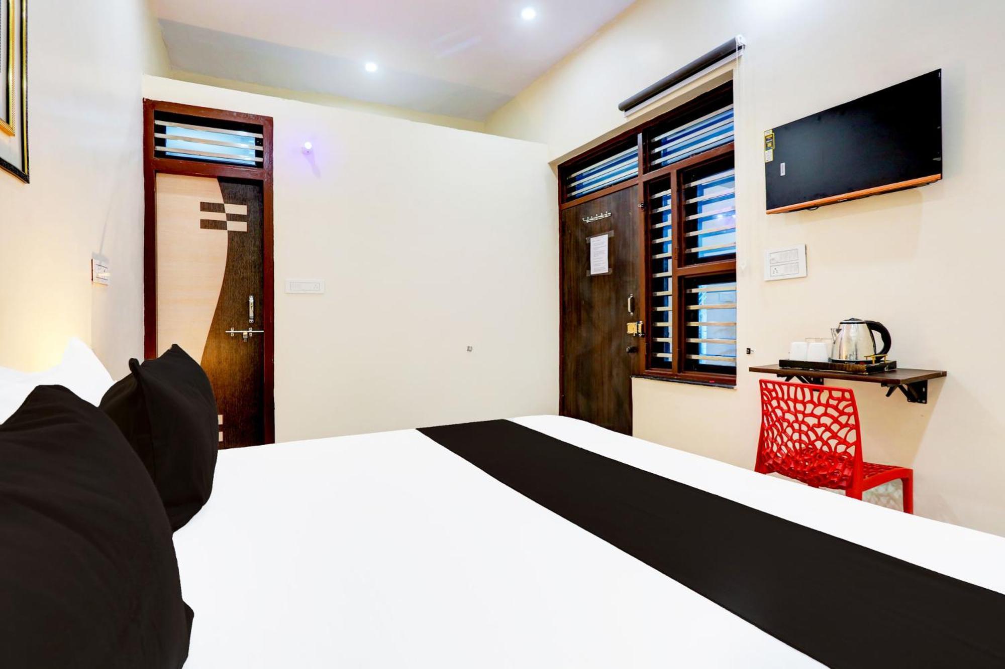 Super Hotel O Swarnim Hotel Neemrana Exterior foto
