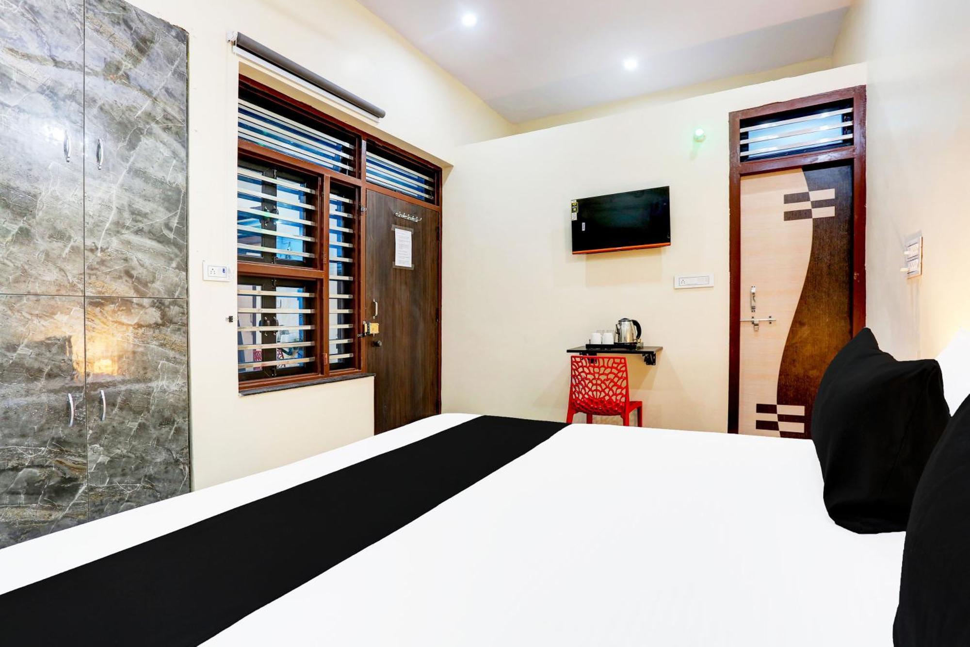 Super Hotel O Swarnim Hotel Neemrana Exterior foto